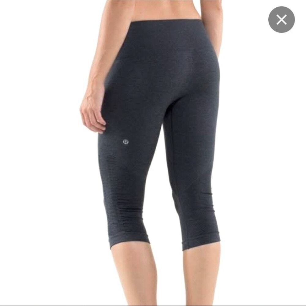 Lululemon In The Flow Crop II Heathered Black Seamless Crop Leggings Size 2